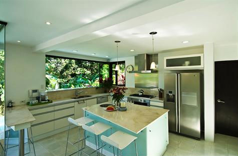 4 bed Single Family Homes For Sale in Manuel Antonio, Puntarenas - thumb 10