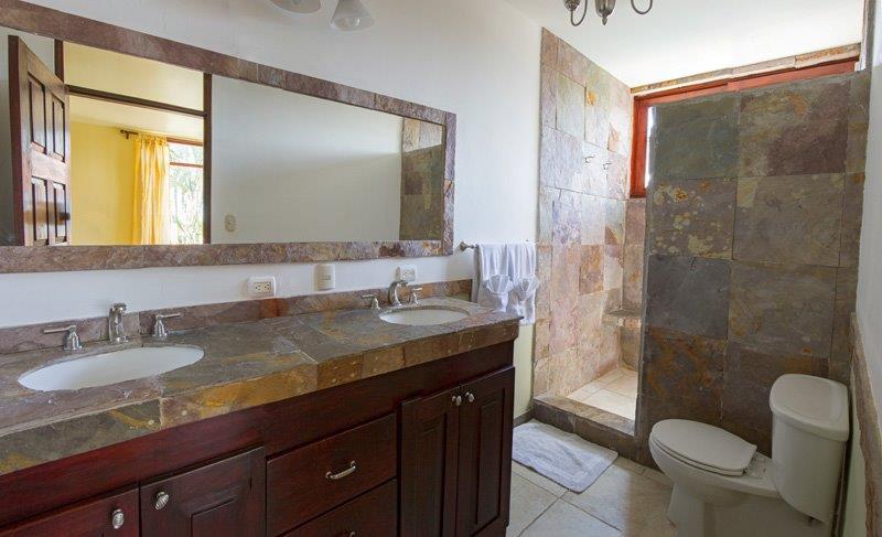 7 bed Single Family Homes For Sale in Tamarindo, Guanacaste - thumb 16