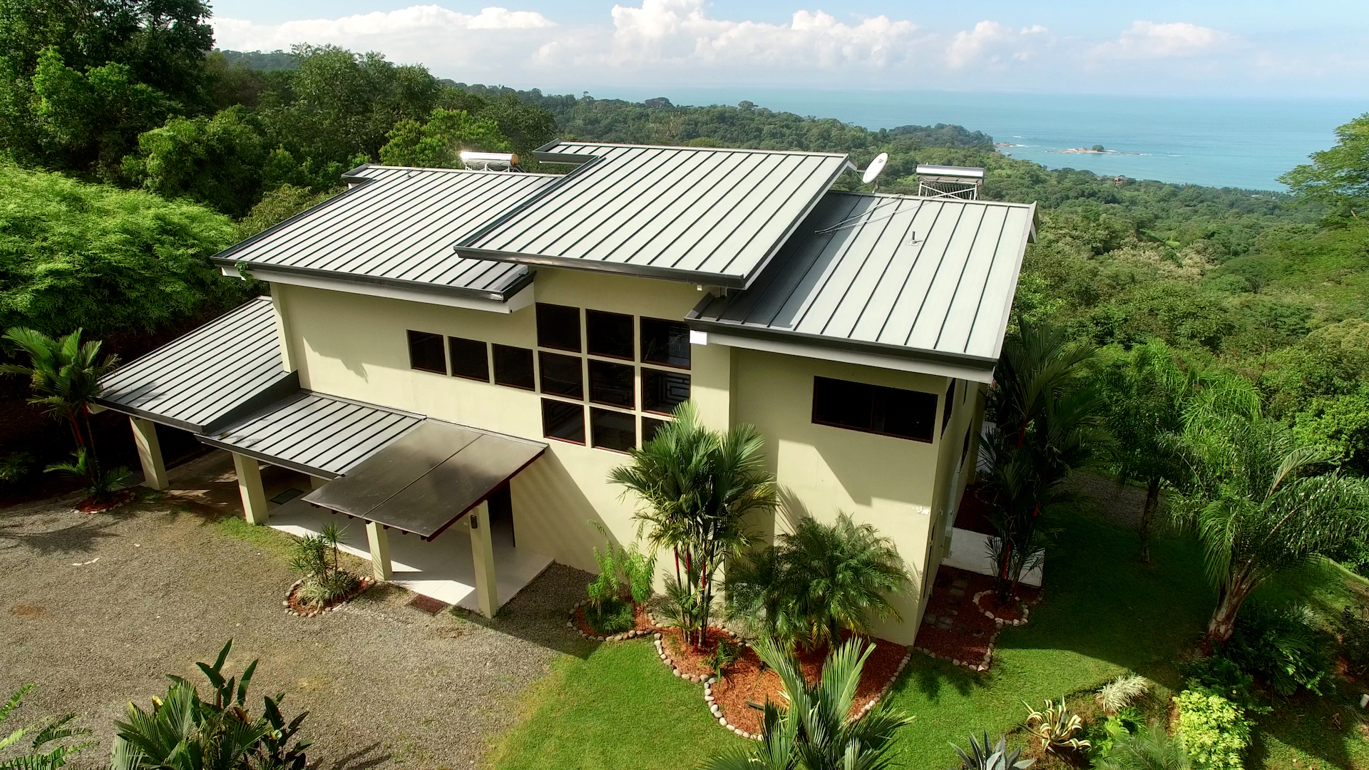 4 bed Single Family Homes For Sale in Dominical, Puntarenas - thumb 5