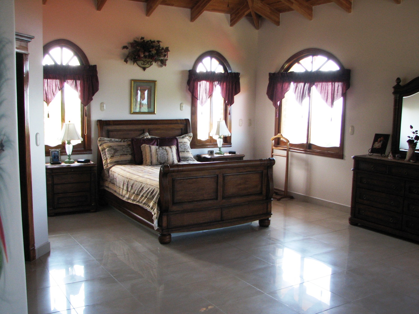 5 bed Single Family Homes For Sale in Ojochal, Puntarenas - thumb 5