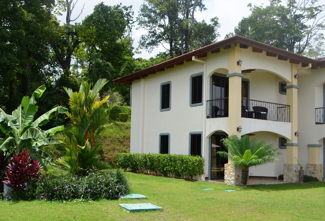 4 bed Single Family Homes For Sale in Dominical, Puntarenas - thumb 5