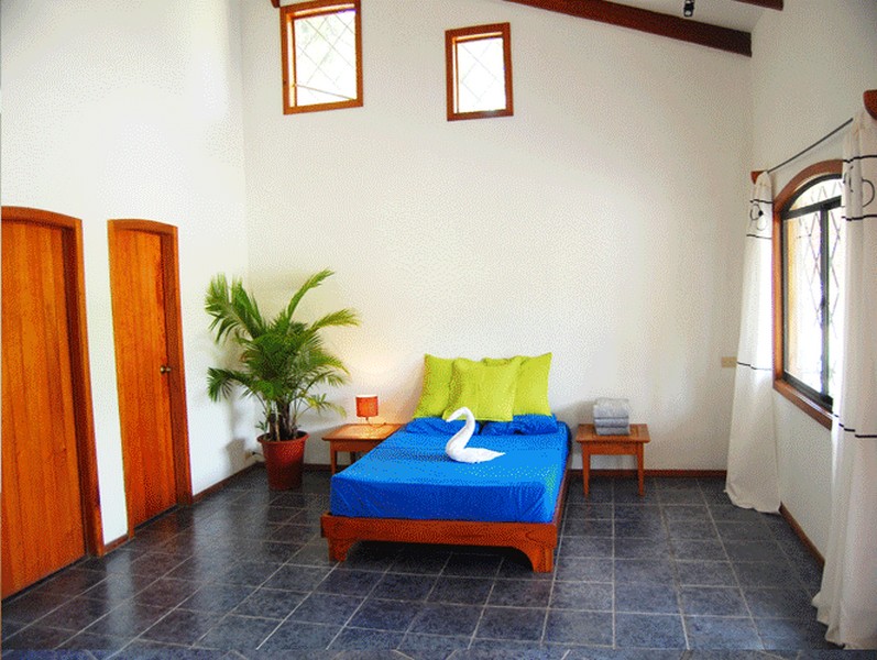 6 bed Single Family Homes For Sale in Manuel Antonio, Puntarenas - thumb 18