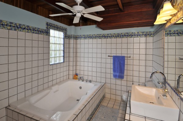 4 bed Single Family Homes For Sale in Esterillos, Puntarenas - thumb 27