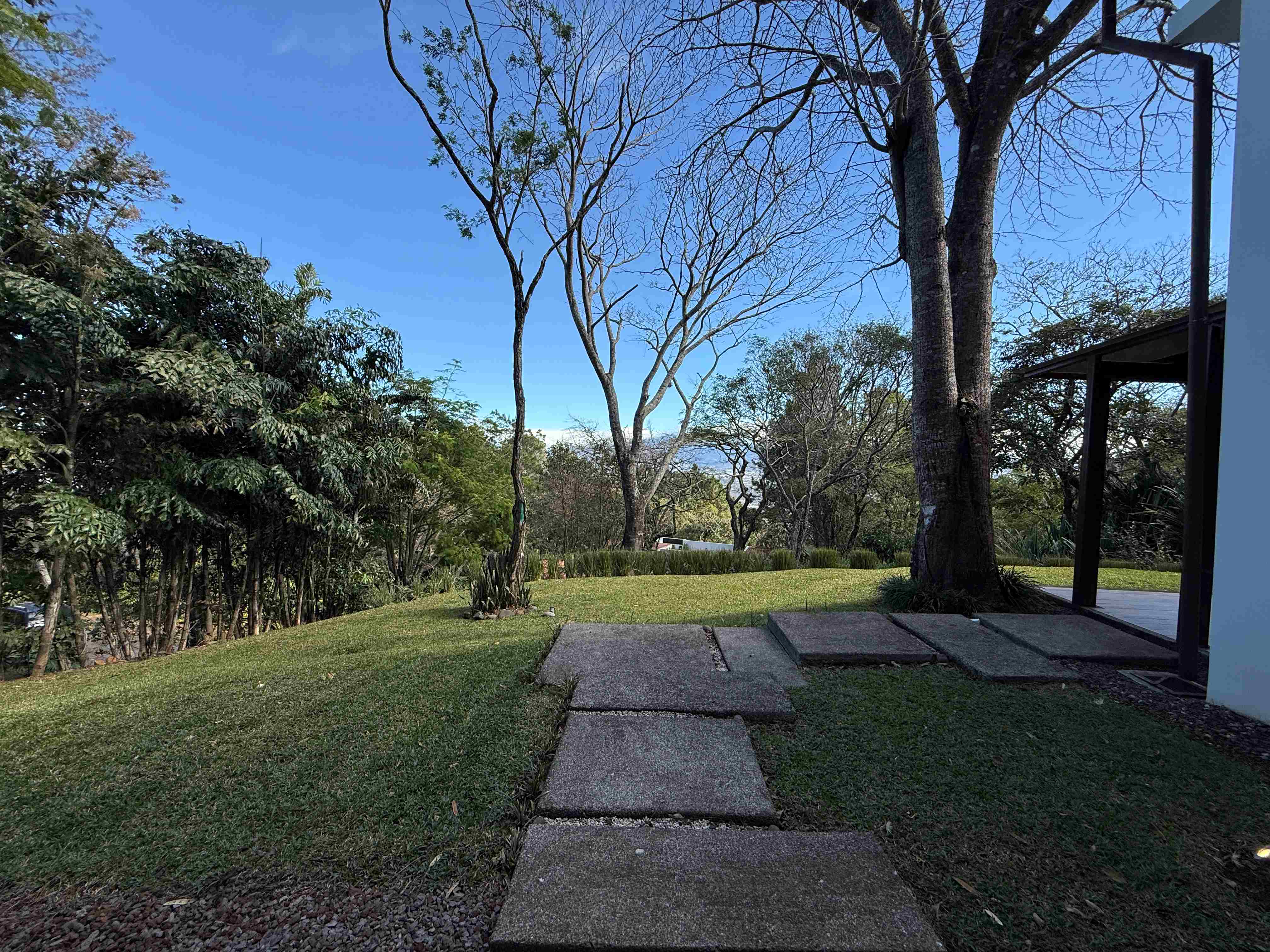 4 bed Single Family Homes For Sale in Santa Ana, San Jose - thumb 25