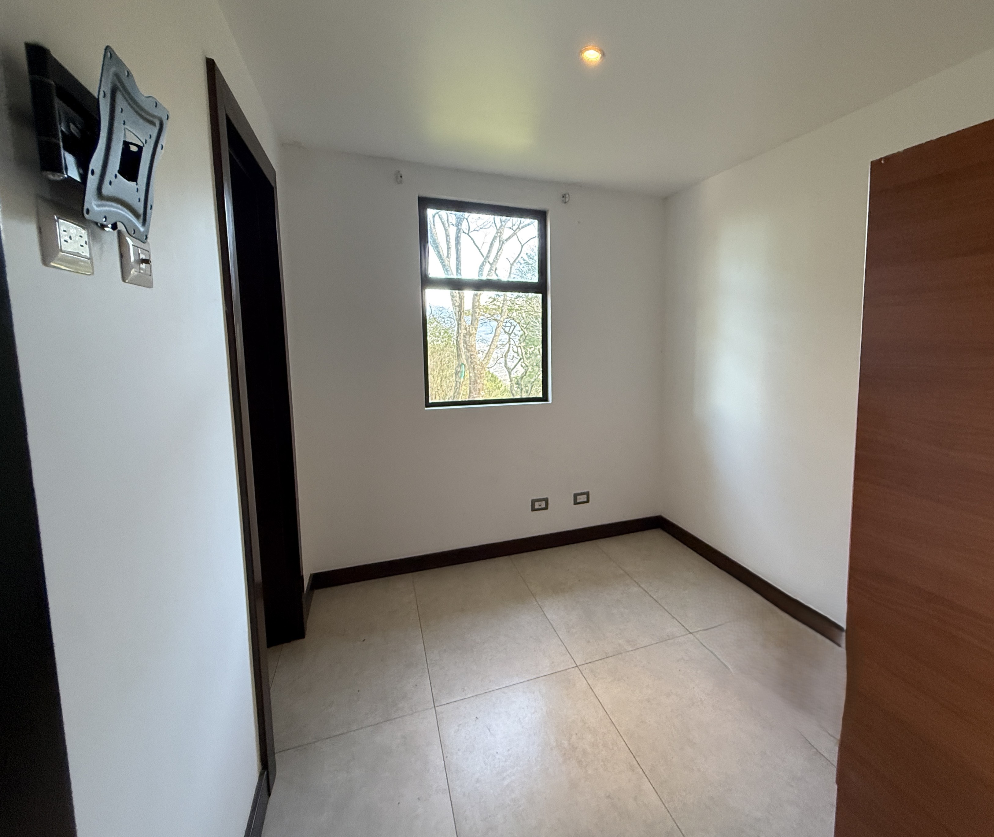 4 bed Single Family Homes For Sale in Santa Ana, San Jose - thumb 29