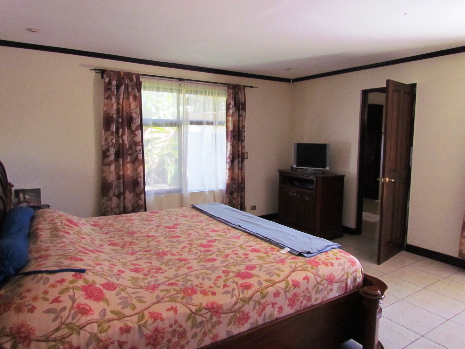 4 bed Single Family Homes For Sale in Escazu, San Jose - thumb 27