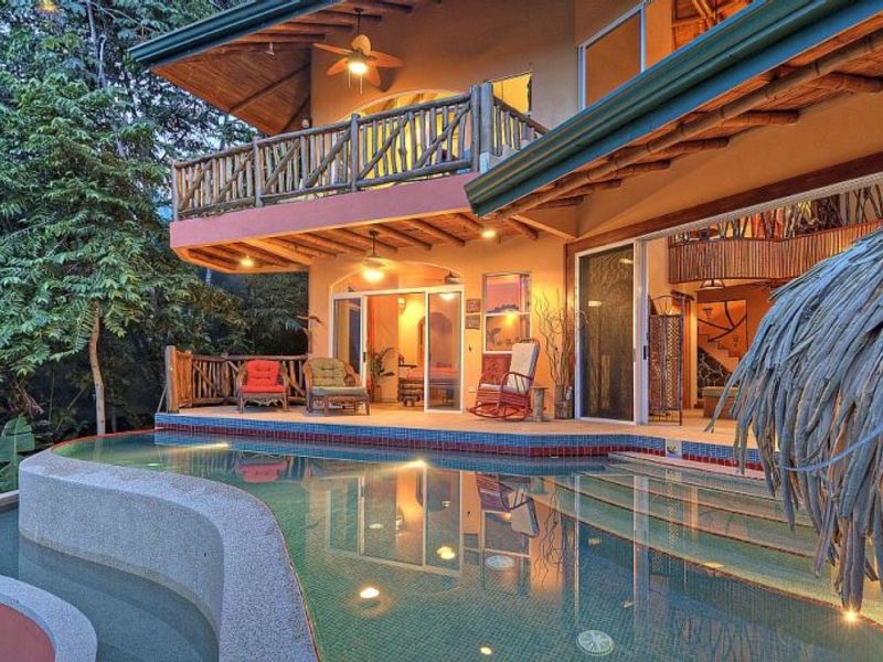 7 bed Single Family Homes For Sale in Dominical, Puntarenas - 1