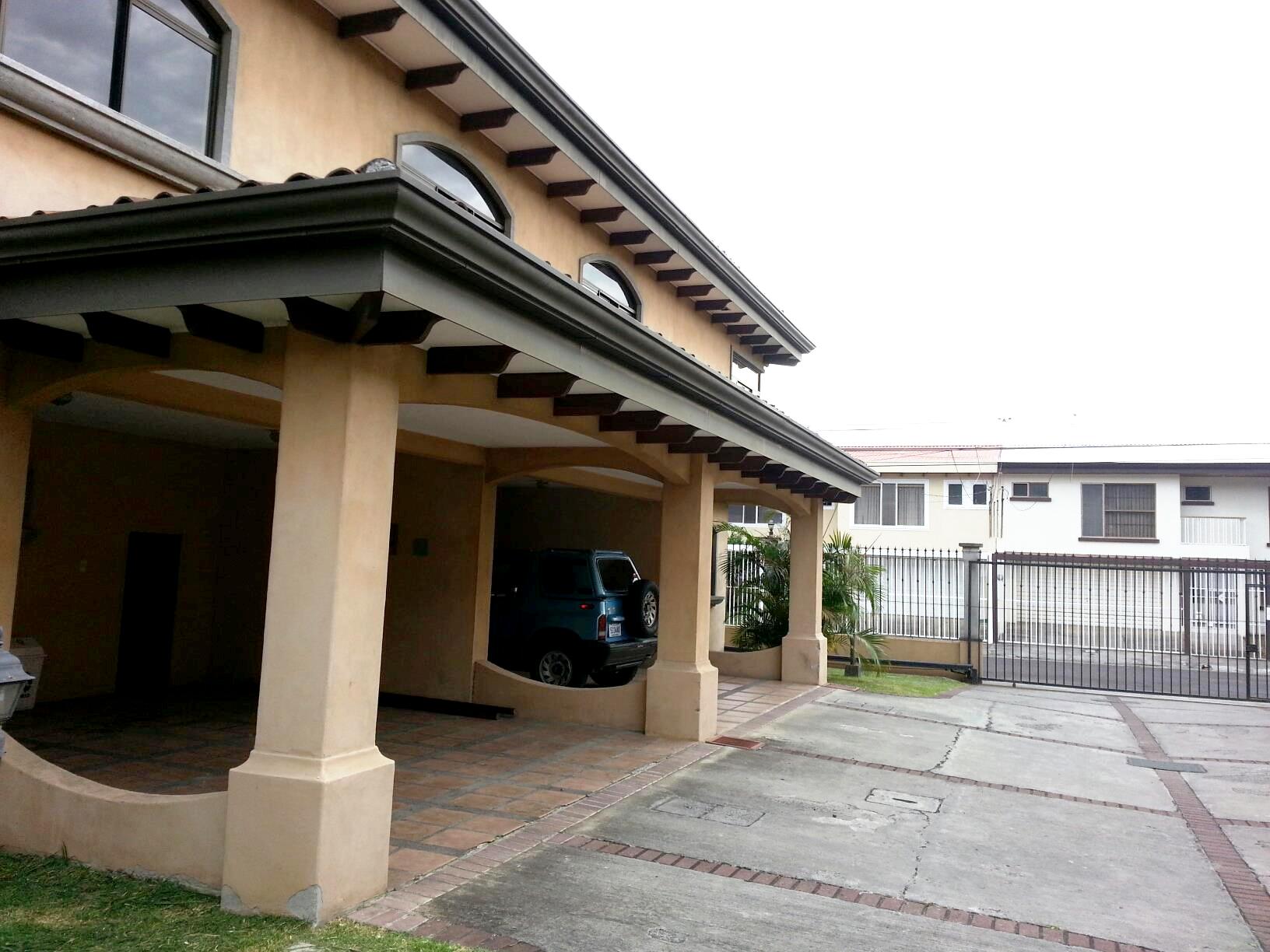 3 bed Condo For Sale in Escazu, San Jose - thumb 2