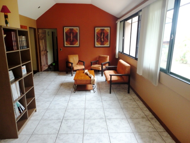 4 bed Single Family Homes For Sale in La Garita, Alajuela - thumb 18