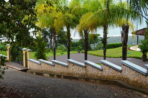 4 bed Single Family Homes For Sale in Dominical, Puntarenas - thumb 12