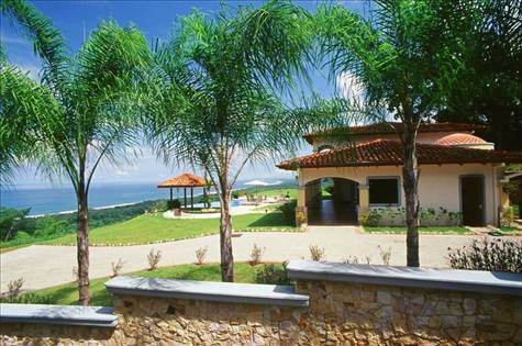 4 bed Single Family Homes For Sale in Dominical, Puntarenas - thumb 3
