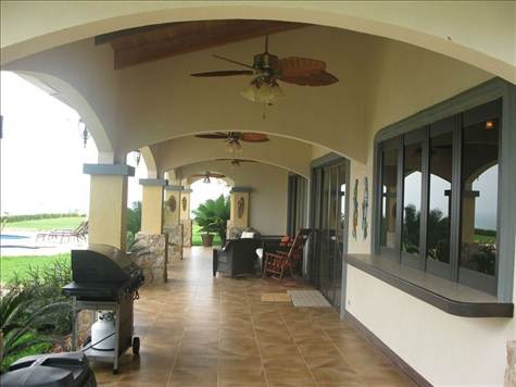 4 bed Single Family Homes For Sale in Dominical, Puntarenas - thumb 7