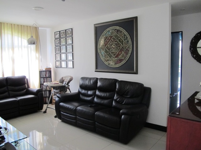 3 bed Apartment For Sale in Santa Ana, San Jose - thumb 1