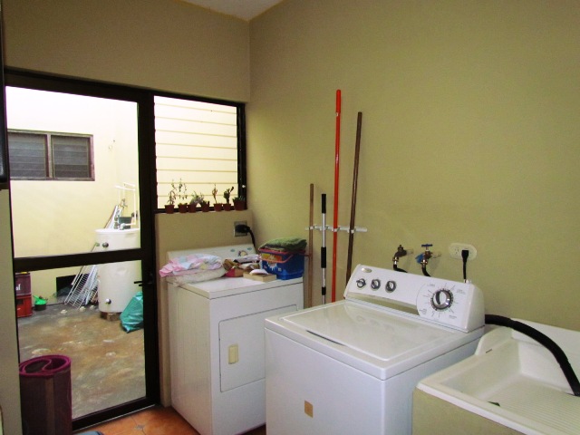3 bed Single Family Homes For Sale in Santa Ana, San Jose - thumb 21