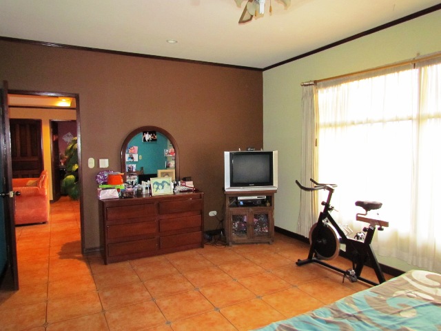 3 bed Single Family Homes For Sale in Santa Ana, San Jose - thumb 20