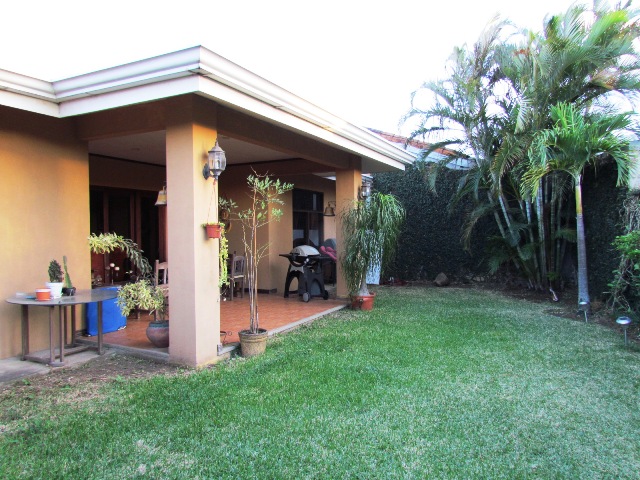 3 bed Single Family Homes For Sale in Santa Ana, San Jose - thumb 24