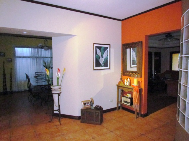 3 bed Single Family Homes For Sale in Santa Ana, San Jose - thumb 19