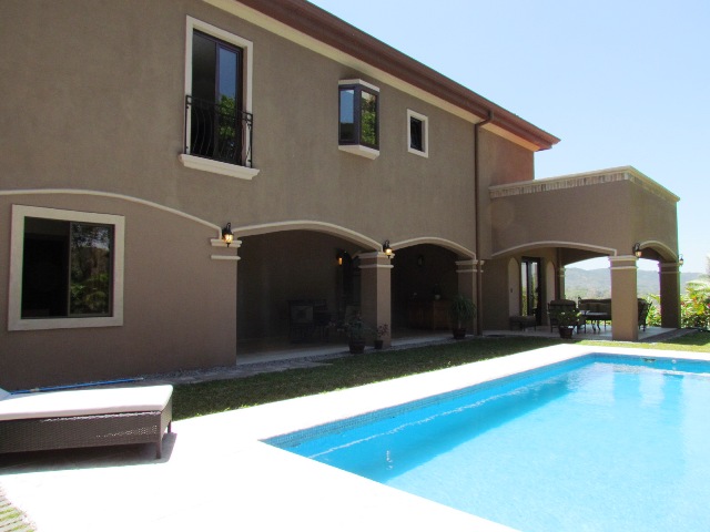 4 bed Single Family Homes For Sale in Ciudad Colon, San Jose - thumb 1