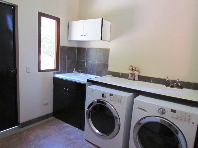 4 bed Single Family Homes For Sale in Ciudad Colon, San Jose - thumb 16