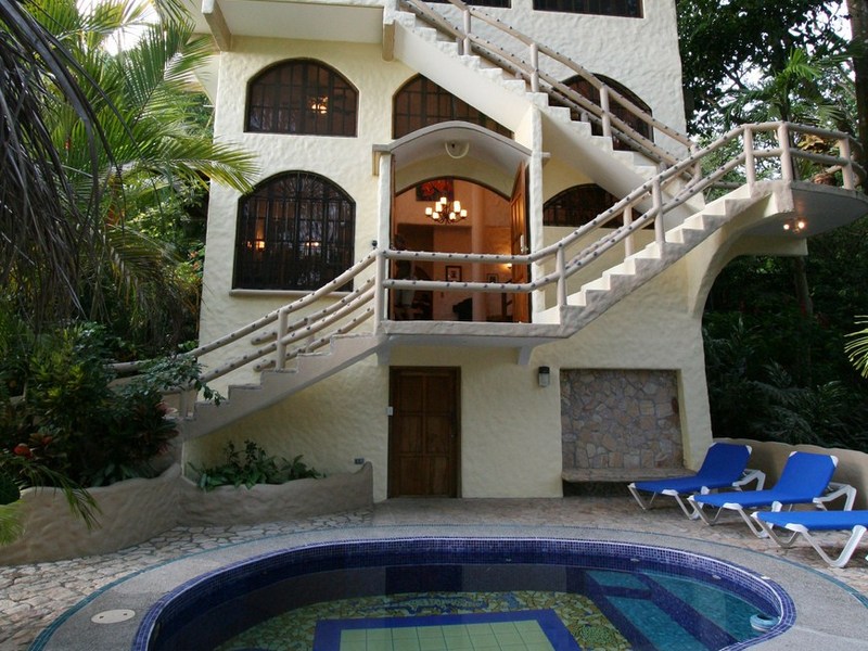 5 bed Single Family Homes For Sale in Manuel Antonio, Puntarenas - 1