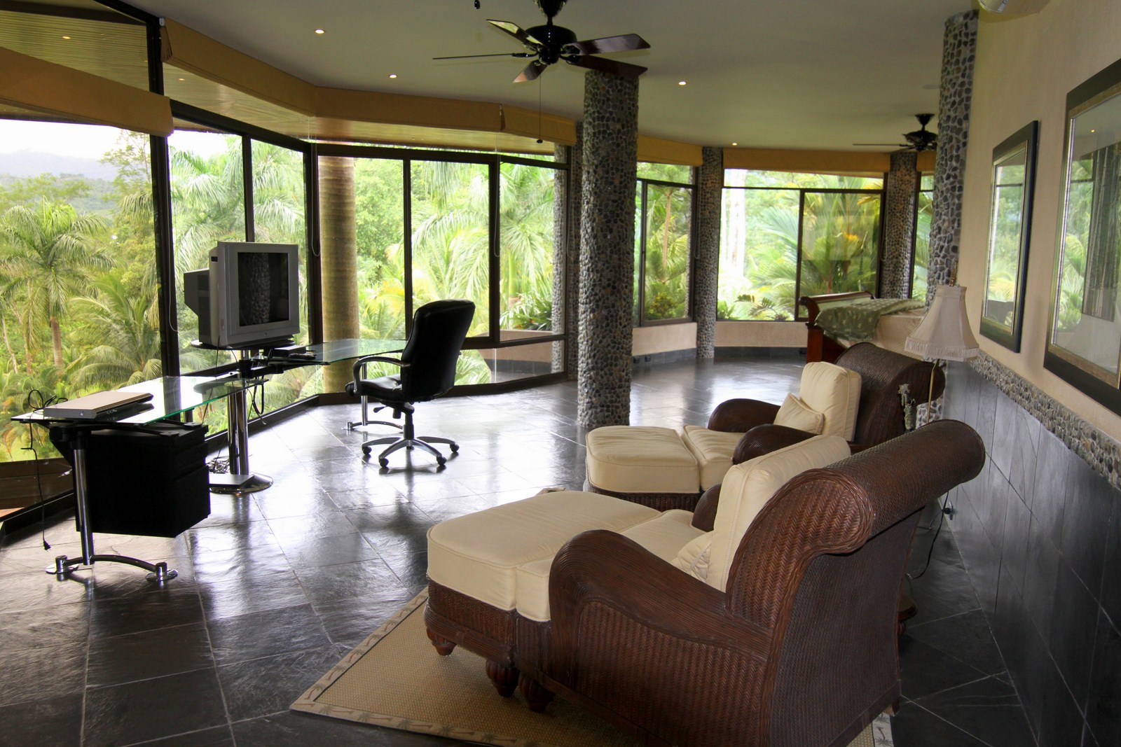 6 bed Single Family Homes For Sale in Manuel Antonio, Puntarenas - thumb 27