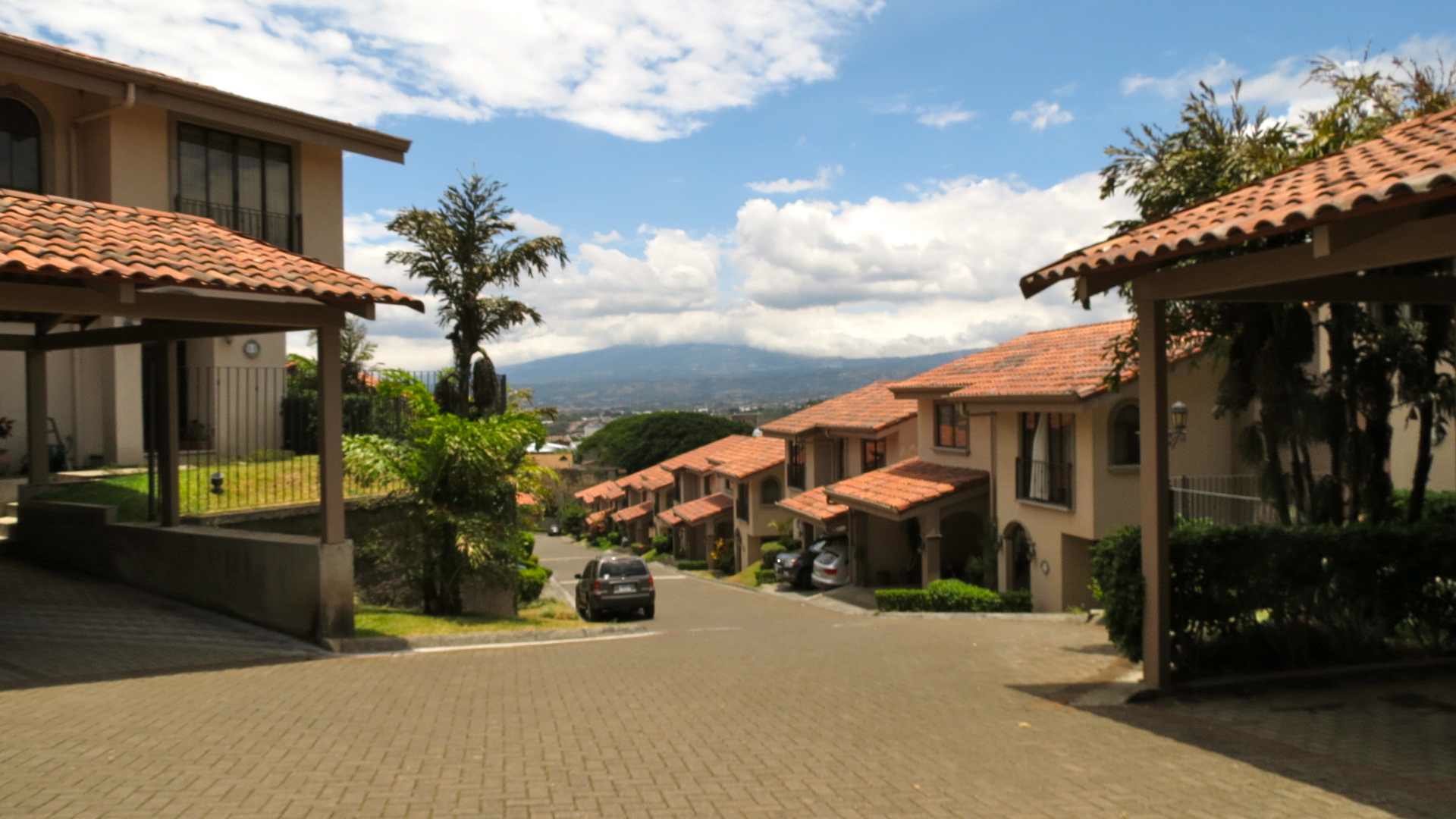 3 bed Condo For Sale in Escazu, San Jose - thumb 2
