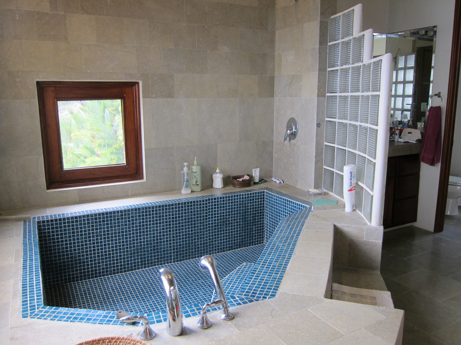4 bed Single Family Homes For Sale in Dominical, Puntarenas - thumb 16