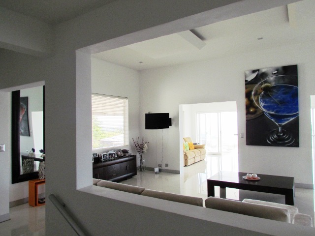 3 bed Single Family Homes For Sale in Santa Ana, San Jose - thumb 27