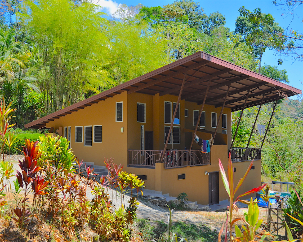 4 bed Single Family Homes For Sale in Uvita, Puntarenas - thumb 1