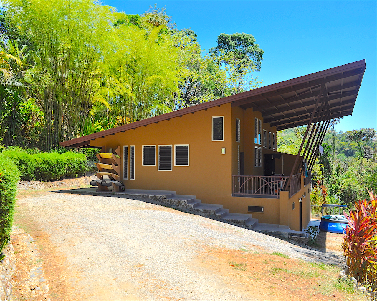 4 bed Single Family Homes For Sale in Uvita, Puntarenas - thumb 2
