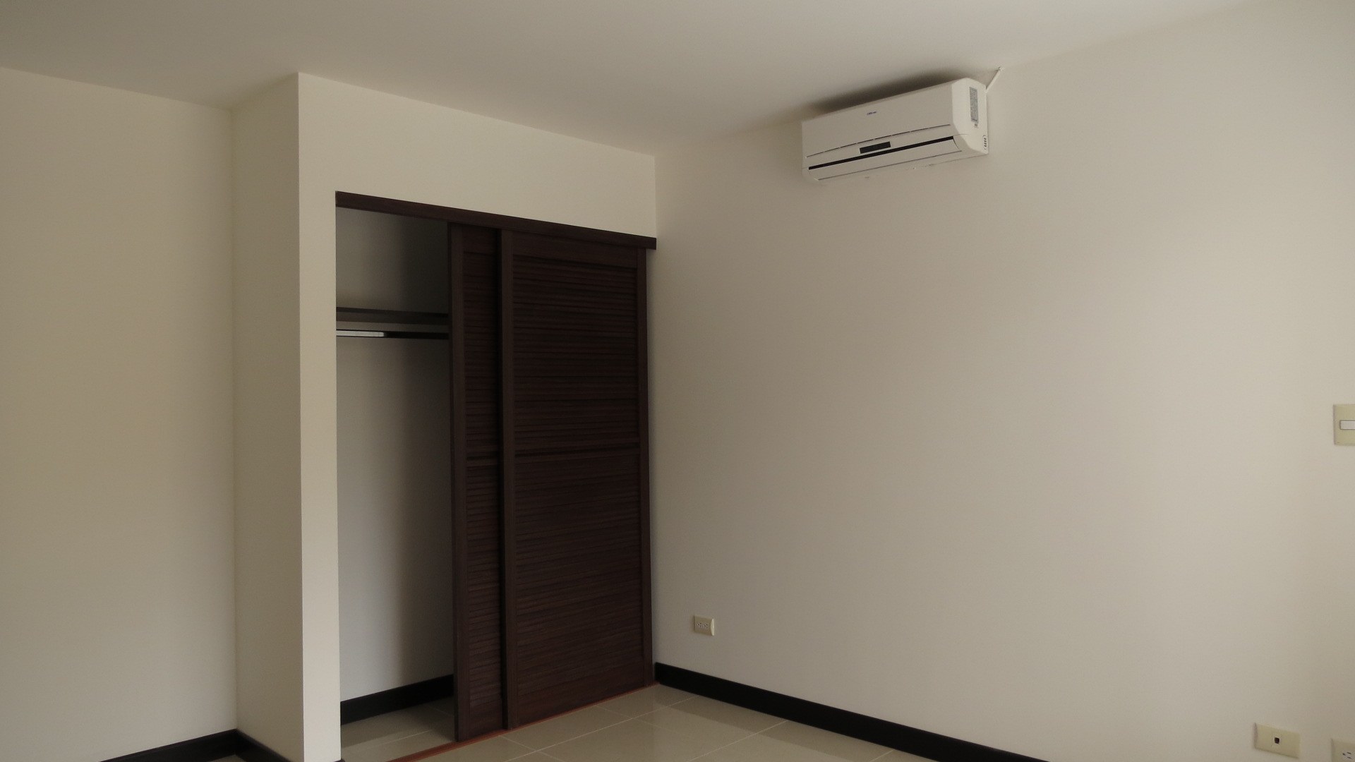 2 bed Apartment For Sale in Santa Ana, San Jose - thumb 7