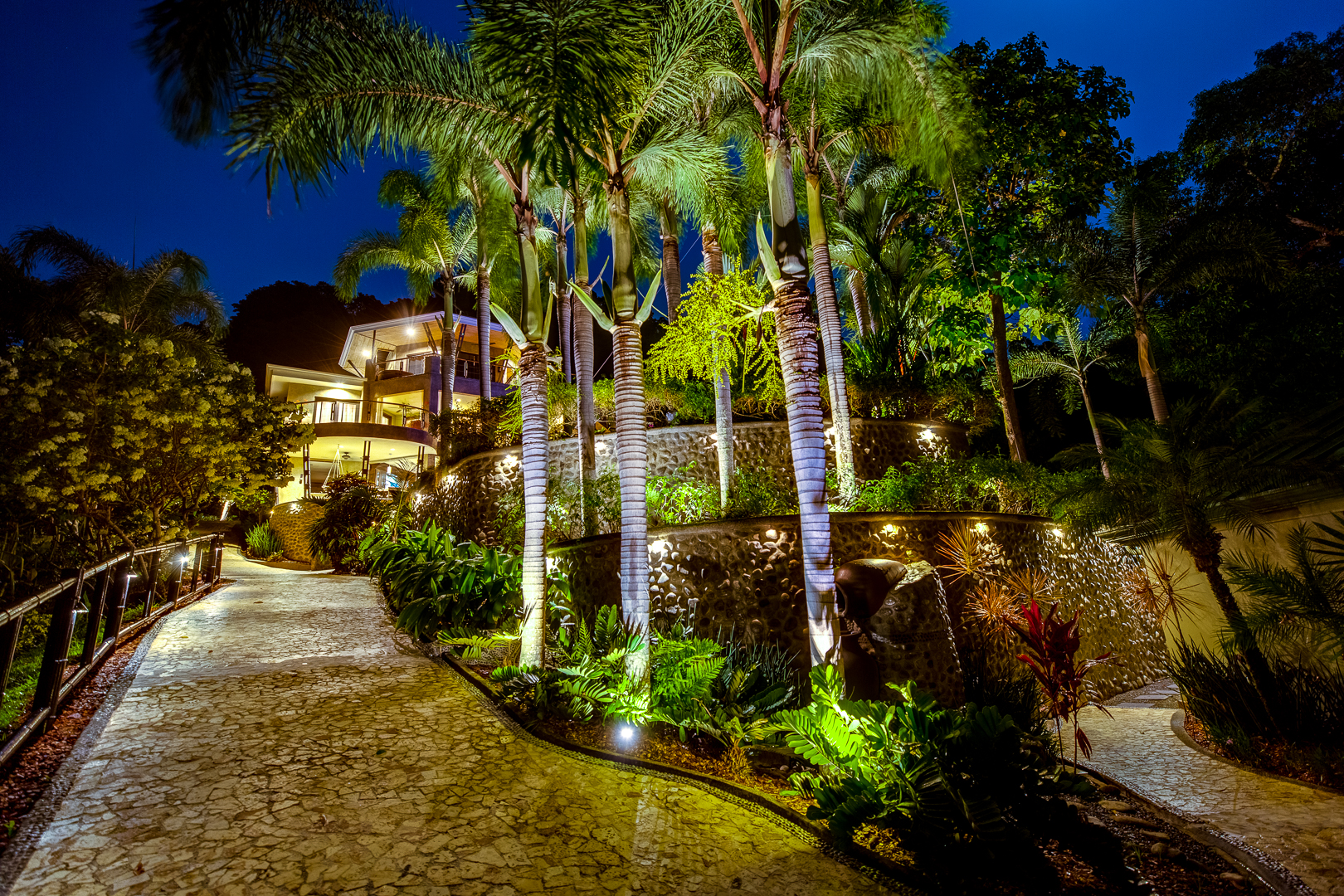 8 bed Single Family Homes For Sale in Dominical, Puntarenas - thumb 27