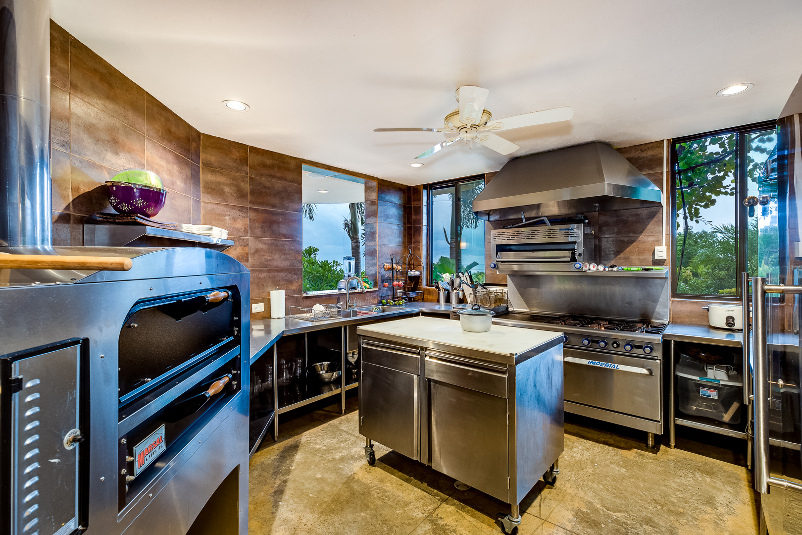 8 bed Single Family Homes For Sale in Dominical, Puntarenas - thumb 18