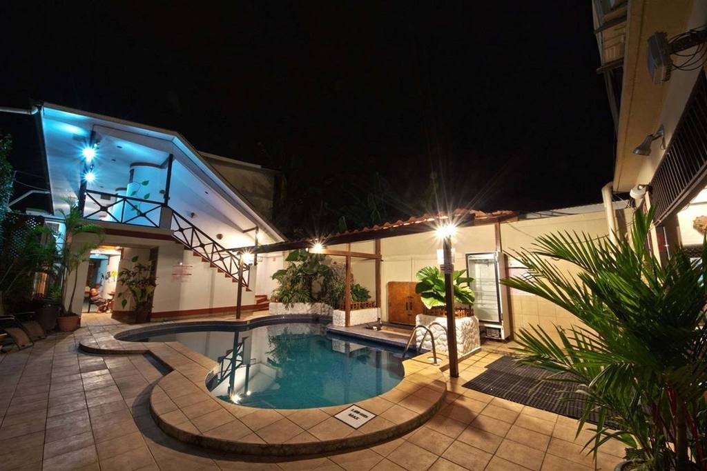 14 bed Hotel / Leisure For Sale in Jaco, Puntarenas - thumb 1