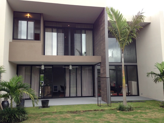 3 bed Single Family Homes For Sale in Santa Ana, San Jose - thumb 1