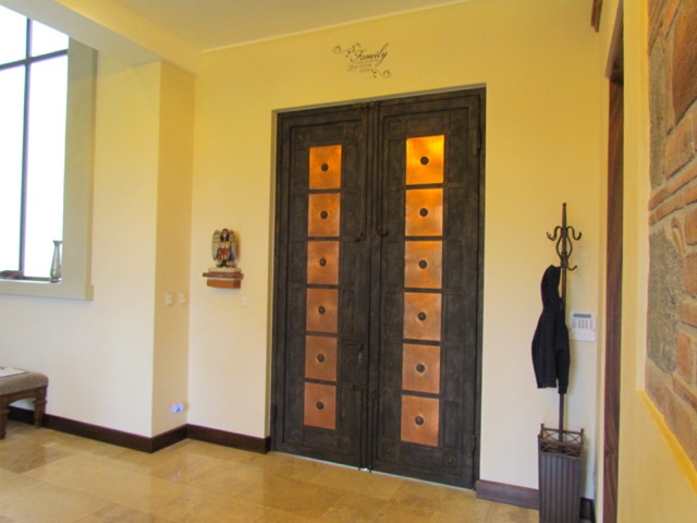 4 bed Single Family Homes For Sale in Santa Ana, San Jose - thumb 2