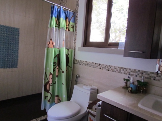 4 bed Single Family Homes For Sale in Santa Ana, San Jose - thumb 28