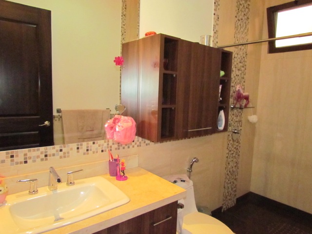 4 bed Single Family Homes For Sale in Santa Ana, San Jose - thumb 30