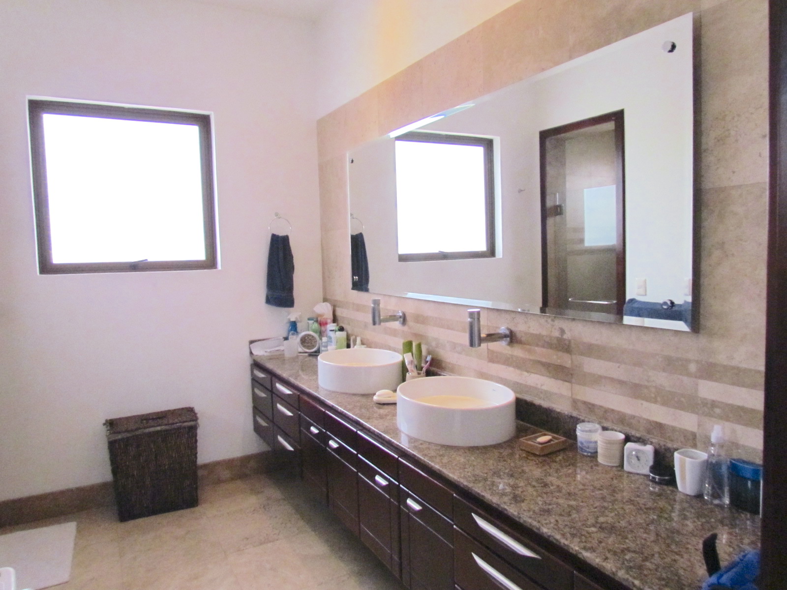 5 bed Single Family Homes For Sale in Santa Ana, San Jose - thumb 15