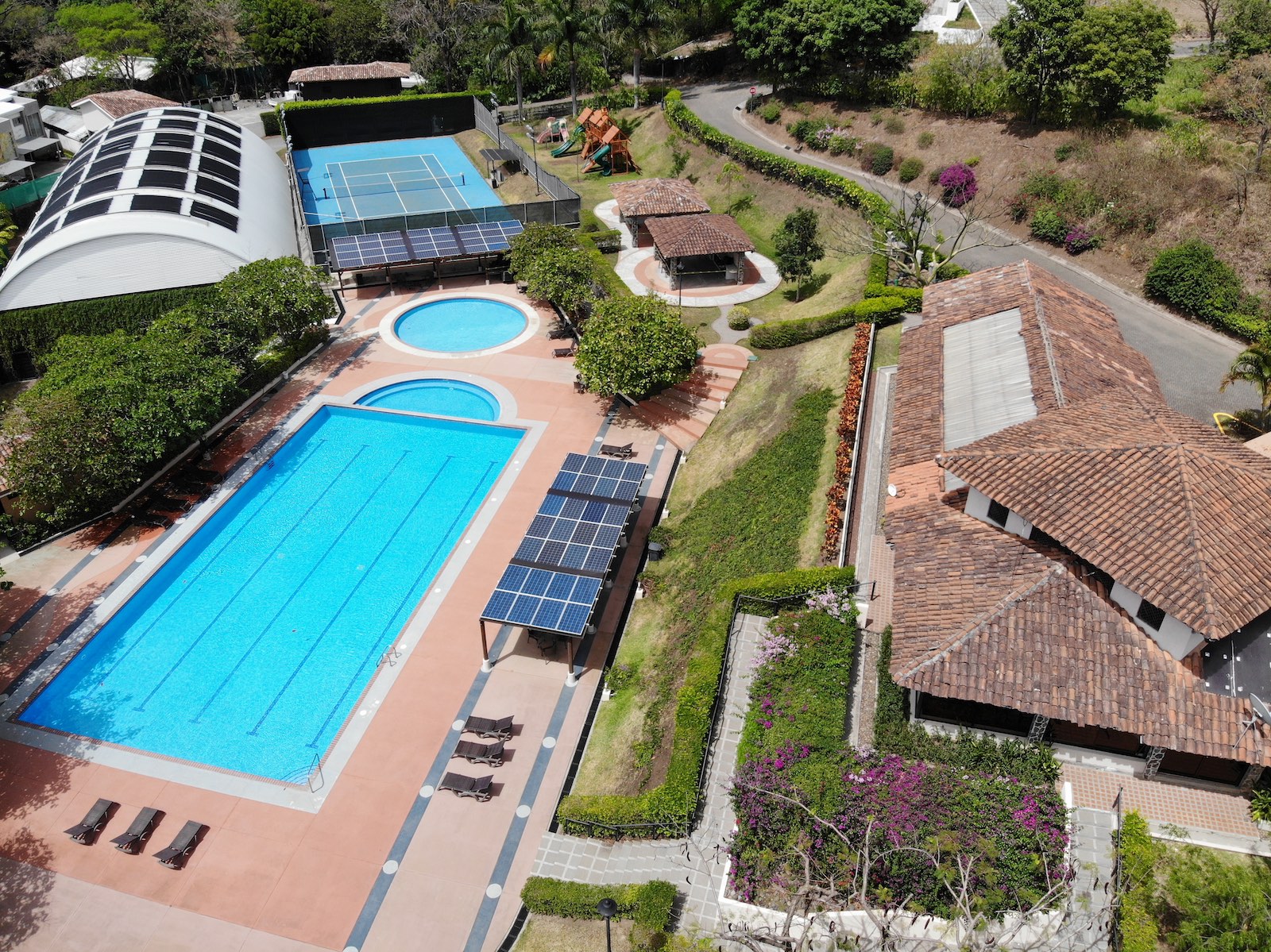 5 bed Single Family Homes For Sale in Santa Ana, San Jose - thumb 4