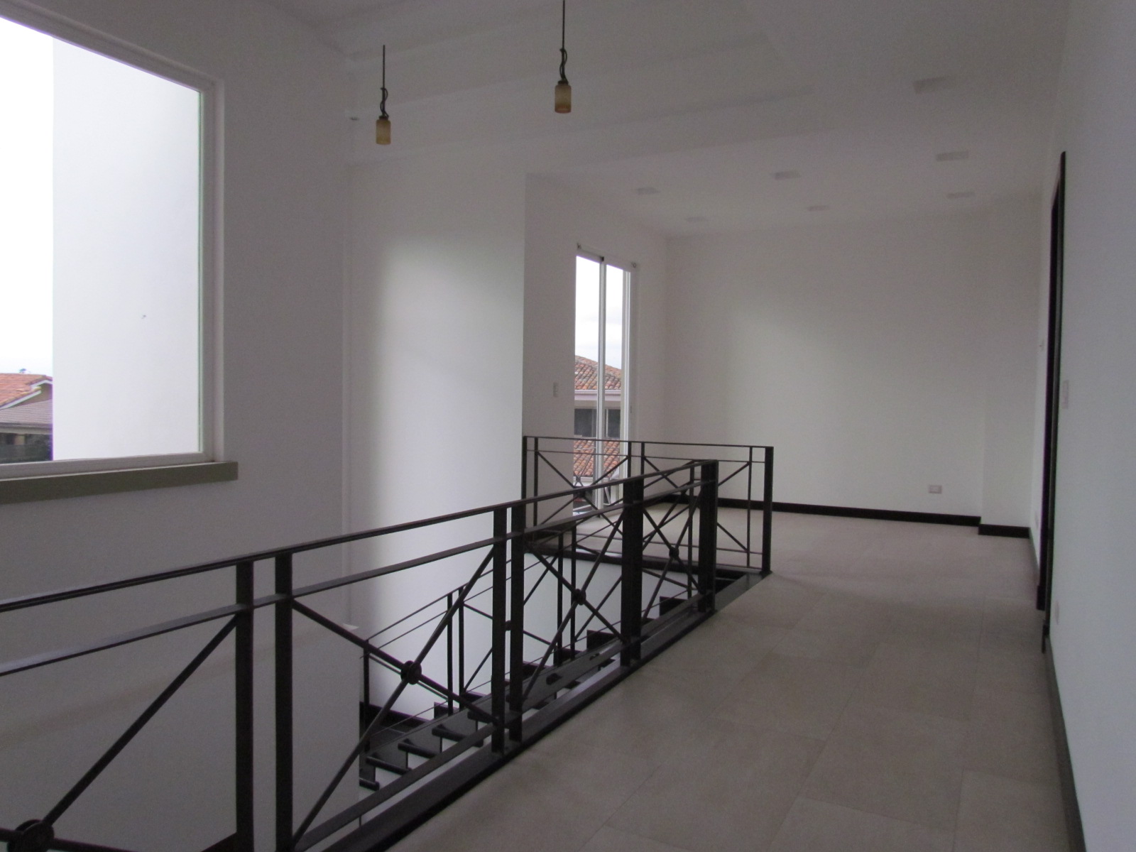 4 bed Single Family Homes For Sale in Santa Ana, San Jose - thumb 12