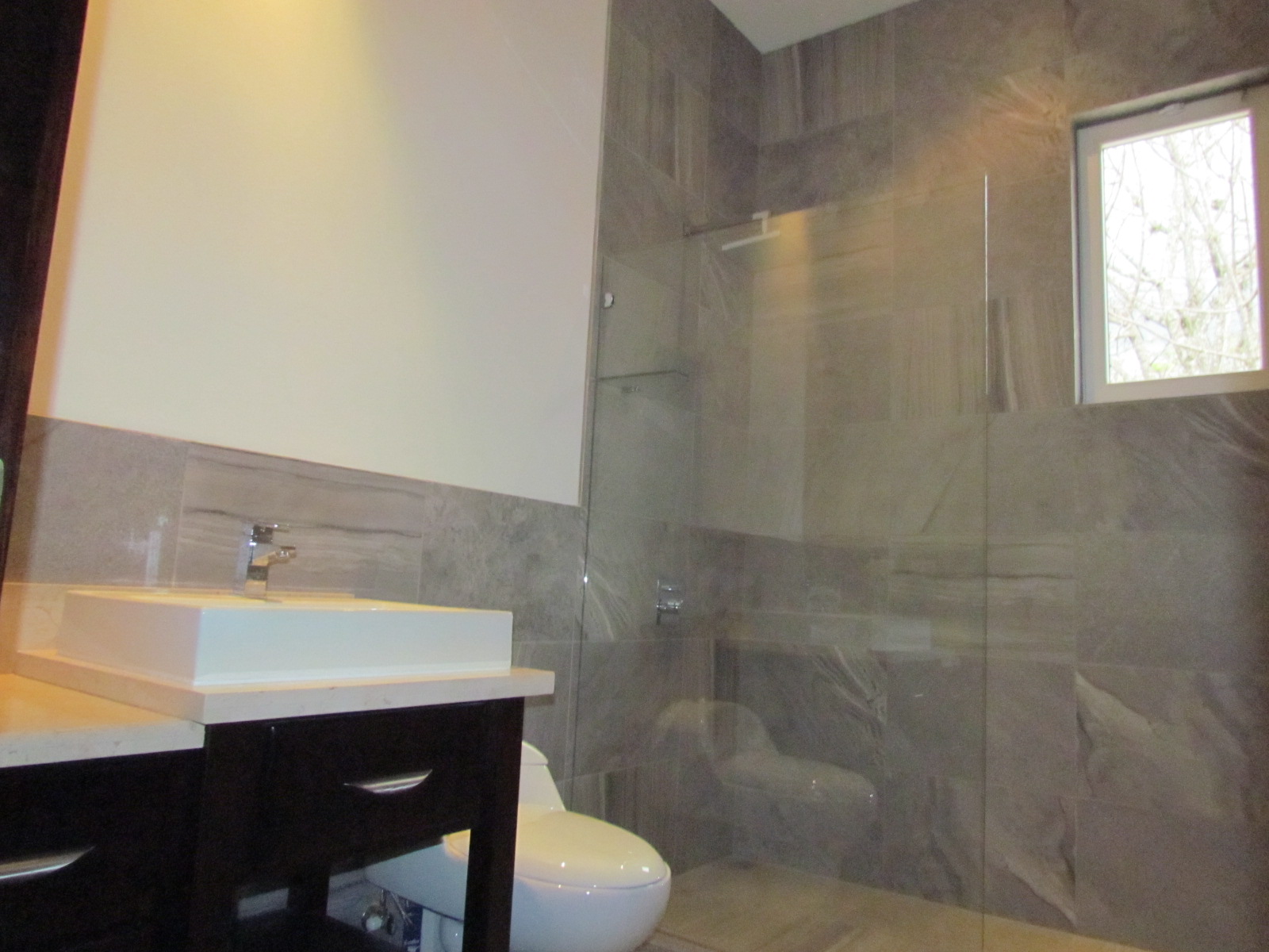 4 bed Single Family Homes For Sale in Santa Ana, San Jose - thumb 16