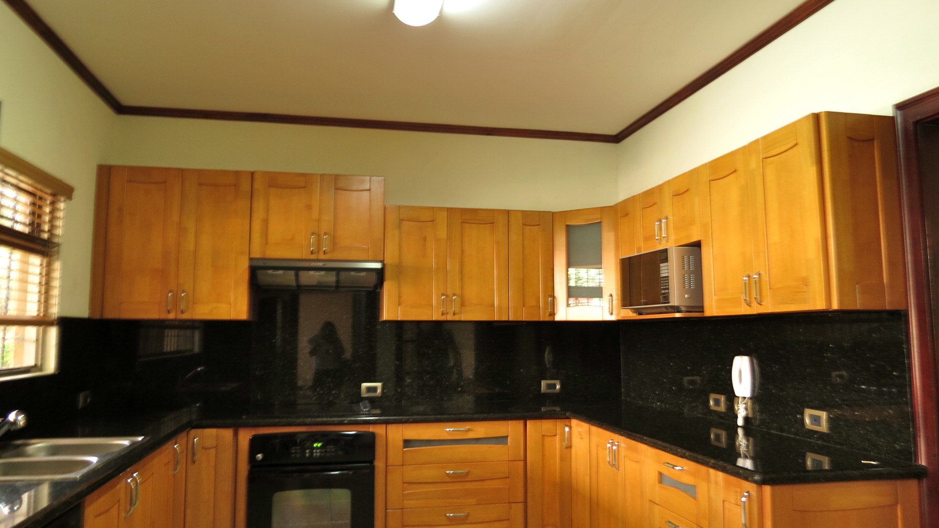 3 bed Single Family Homes For Sale in Escazu, San Jose - thumb 7