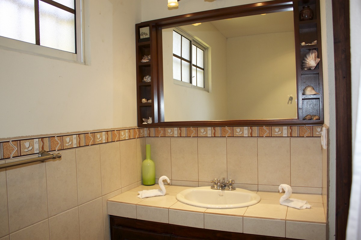 4 bed Single Family Homes For Sale in Esterillos, Puntarenas - thumb 21