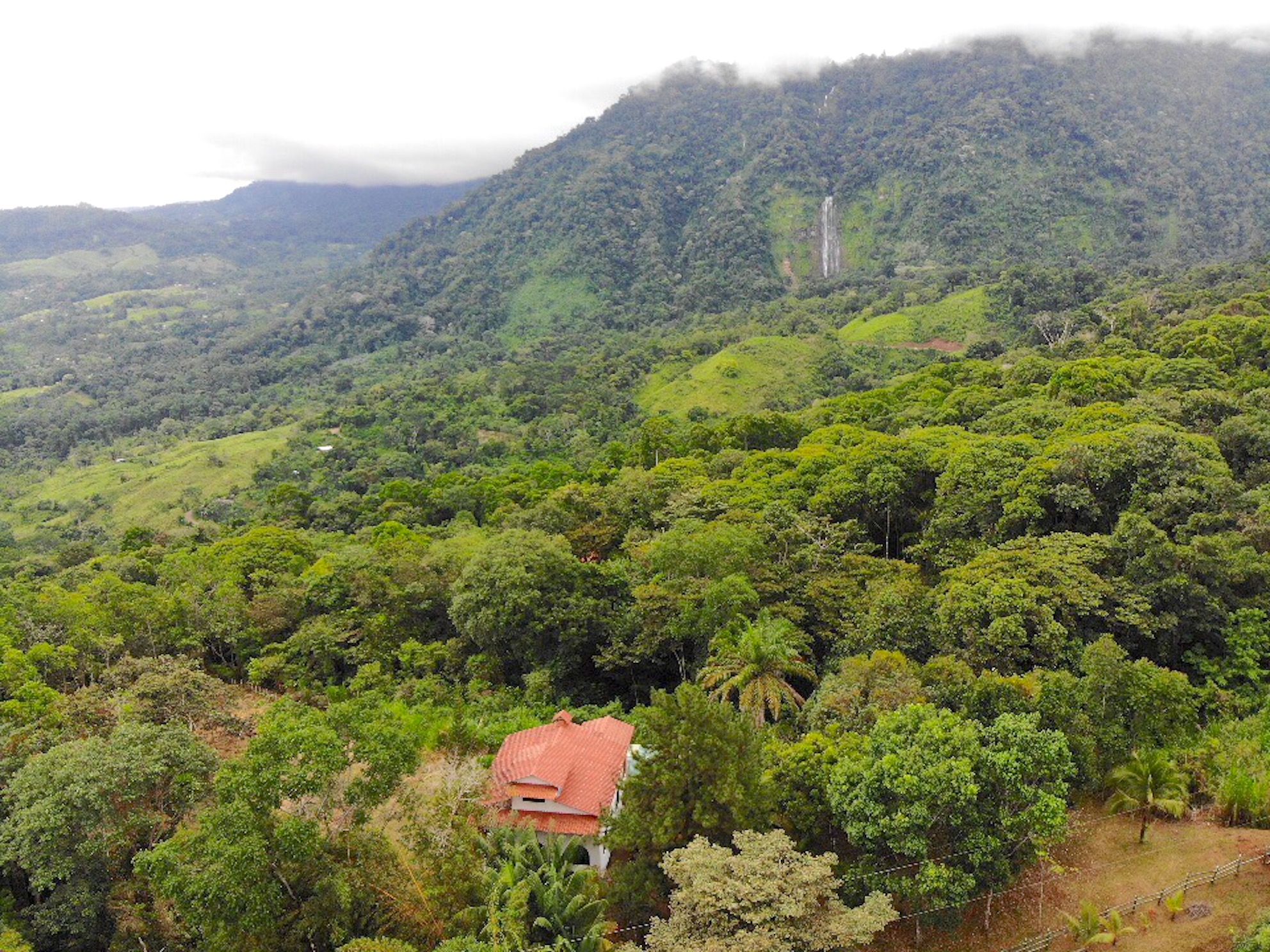 2 bed Single Family Homes For Sale in Dominical, Puntarenas - thumb 8