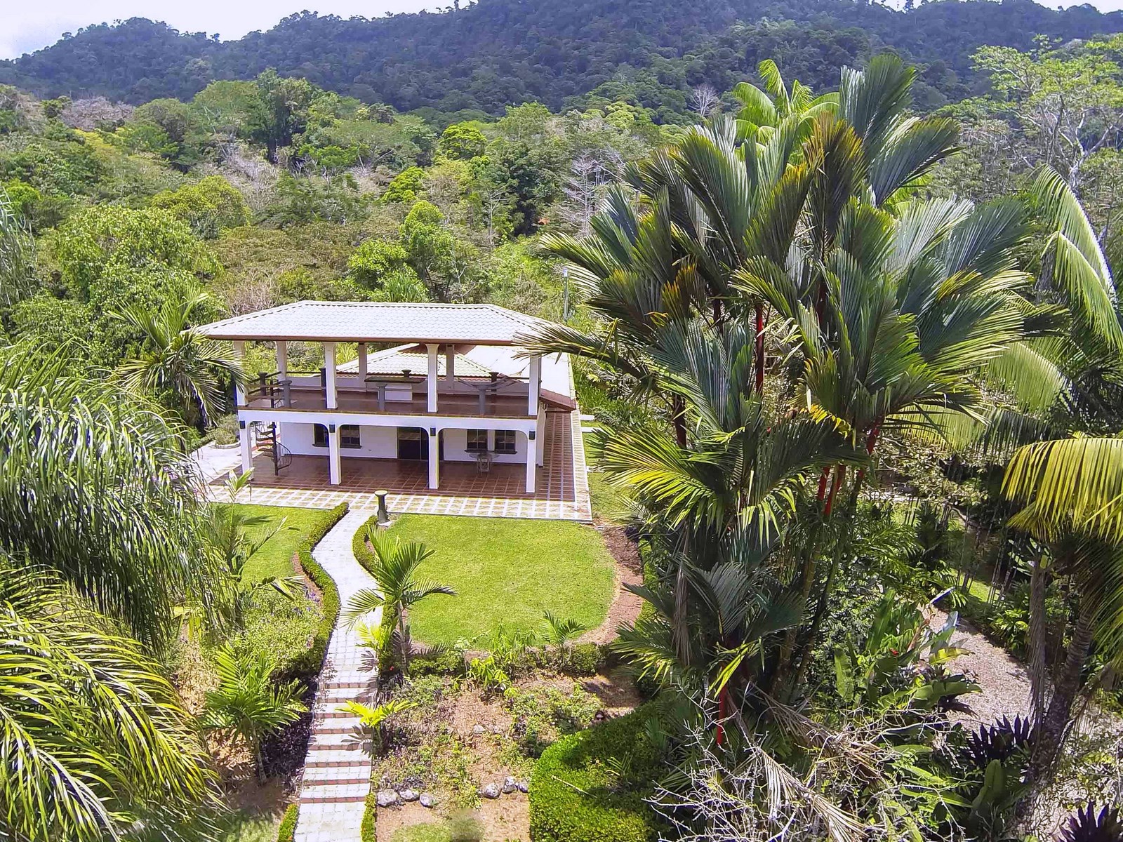 4 bed Single Family Homes For Sale in Uvita, Puntarenas - thumb 11