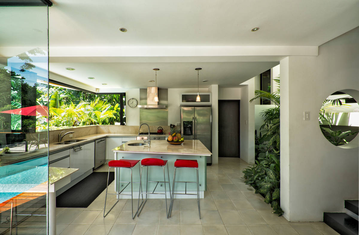 4 bed Single Family Homes For Sale in Manuel Antonio, Puntarenas - thumb 9