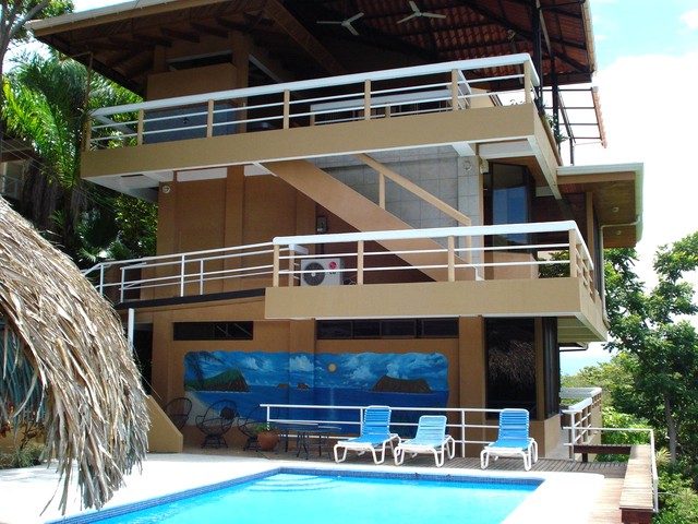 4 bed Single Family Homes For Sale in Manuel Antonio, Puntarenas - thumb 5