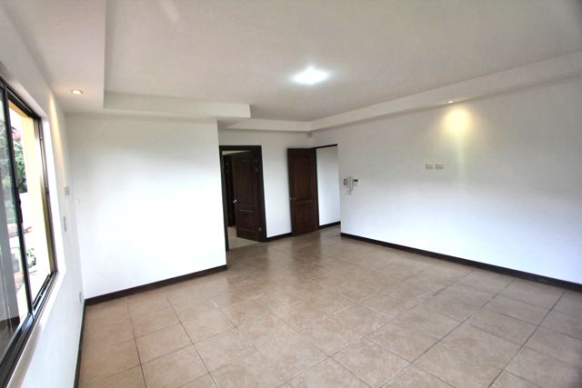 3 bed Single Family Homes For Sale in Santa Ana, San Jose - thumb 27