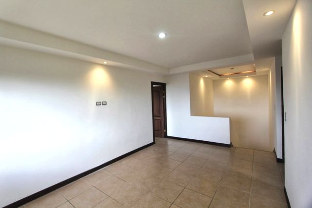 3 bed Single Family Homes For Sale in Santa Ana, San Jose - thumb 19
